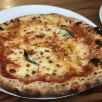 Lucia’s Berkeley - Margherita Pizzaaaa - Pizza Near Me - Berkeley, California