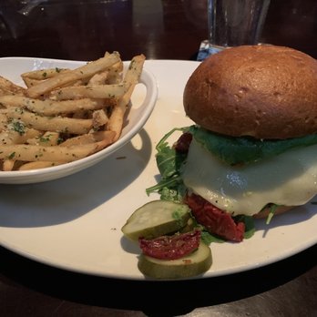 Yard House - Bars Near Me - Glenview, Illinois Yard House - Bars Near Me - Glenview, Illinois