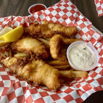 The Boat House - Fish & Chips Near Me - Bodega Bay, California