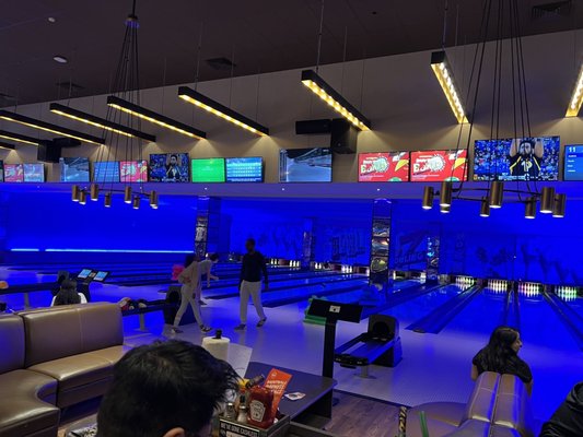 B-LUX Grill & Bar by null