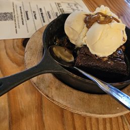 Desert, Ice cream and brownie. Excellent!!! Desert, Ice cream and brownie. Excellent!!!