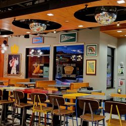 Raising Cane's Chicken Fingers - Interior (04/22/26). @RaisingCanes @HawaiiKaiTowneCenter #HawaiiKai #Hawaii #Oahu #Chicken