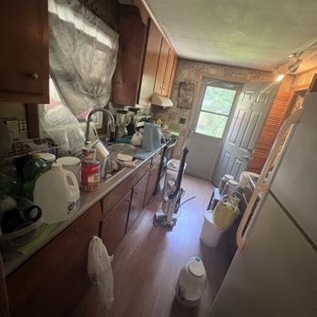 Nadia's Cleaning Services - Before - Home Cleaning Near Me Nadia's Cleaning Services - Before - Home Cleaning Near Me