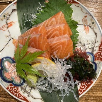 Kiraku - Salmon sashimi - Tapas/Small Plates Near Me - Berkeley, California Kiraku - Salmon sashimi - Tapas/Small Plates Near Me - Berkeley, California