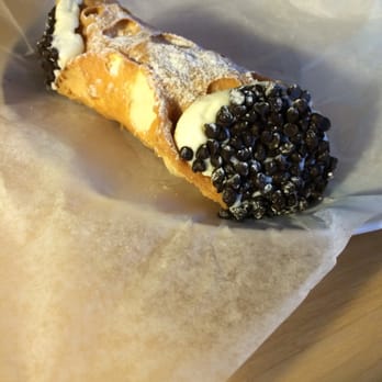 Mike's Pastry - So good you'd dumpster dive for one! - Bakeries Near Me - Cambridge, Massachusetts Mike's Pastry - So good you'd dumpster dive for one! - Bakeries Near Me - Cambridge, Massachusetts
