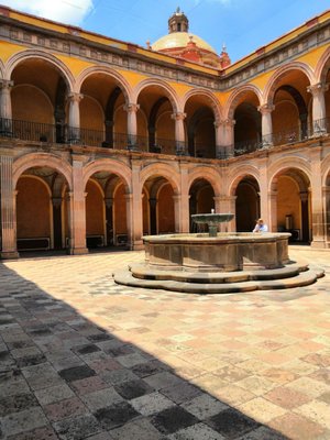 Museo Regional de Querétaro by null