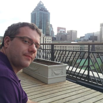 Le Square Phillips - Don't miss bringing a glass of wine to the roof-top patio! - Hotels Near Me - Montreal, Quebec