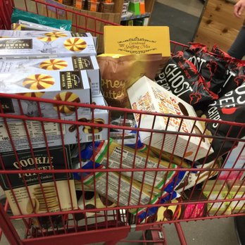 Trader Joe's - Grocery Near Me - Clackamas, Oregon