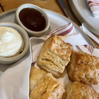 Yardbird Table & Bar - Biscuits - Southern Near Me - Miami Beach, Florida Yardbird Table & Bar - Biscuits - Southern Near Me - Miami Beach, Florida