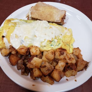 Grumpy's Cafe - Chicken pesto omelette - Breakfast & Brunch Near Me - Cleveland, Ohio Grumpy's Cafe - Chicken pesto omelette - Breakfast & Brunch Near Me - Cleveland, Ohio