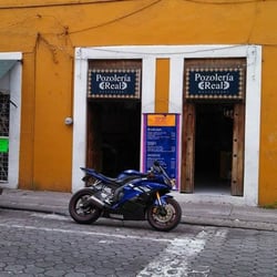 Fachada pozolería real