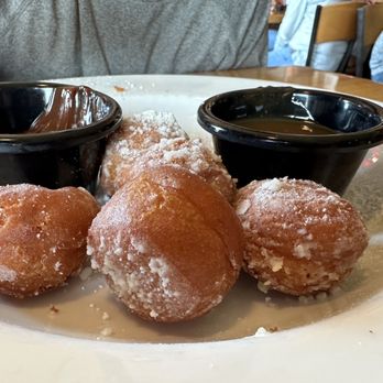 Applebee's Grill + Bar - Our donuts don't look at all like the menu! - Sports Bars Near Me - Emporia, Kansas