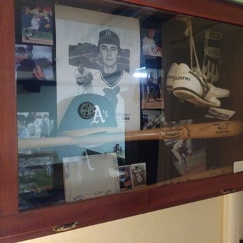 Winterport Pizza - Interesting wall decorations - Pizza Near Me - Winterport, Maine