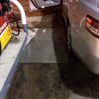 Shell - Auto-shutoff fails causing half a tank of gas to spill on the ground. - Gas Stations Near Me - San Marcos, California