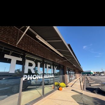 Trufix - Our TruFix store in Greenville -- stop by for fast and reliable phone repair! - Mobile Phone Repair Near Me - Greenville, South Carolina Trufix - Our TruFix store in Greenville -- stop by for fast and reliable phone repair! - Mobile Phone Repair Near Me - Greenville, South Carolina