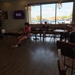 Nekter Juice Bar - Saturday morning , 2 staff members to service 8 people , been here over 20 minutes. Please properly staff your business!