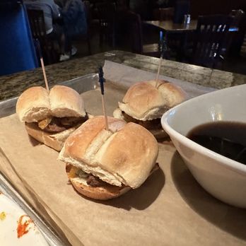 Holston's Kitchen - Sliders - Steakhouses Near Me - Sevierville, Tennessee