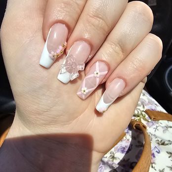 Levon Nail Lounge - Nail Salons Near Me - Upland, California