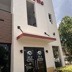 Suite 102 Salon and Spa - Entrance