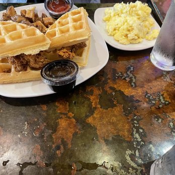 Automatic Slim's - Chicken and Waffles - New American Near Me - Memphis, Tennessee