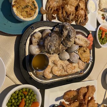 Don's Seafood Restaurant - Seafood Platter (Broiled) Fried Shrimp Crab Imperial Soft Crabs - Seafood Near Me - Chincoteague, Virginia Don's Seafood Restaurant - Seafood Platter (Broiled) Fried Shrimp Crab Imperial Soft Crabs - Seafood Near Me - Chincoteague, Virginia