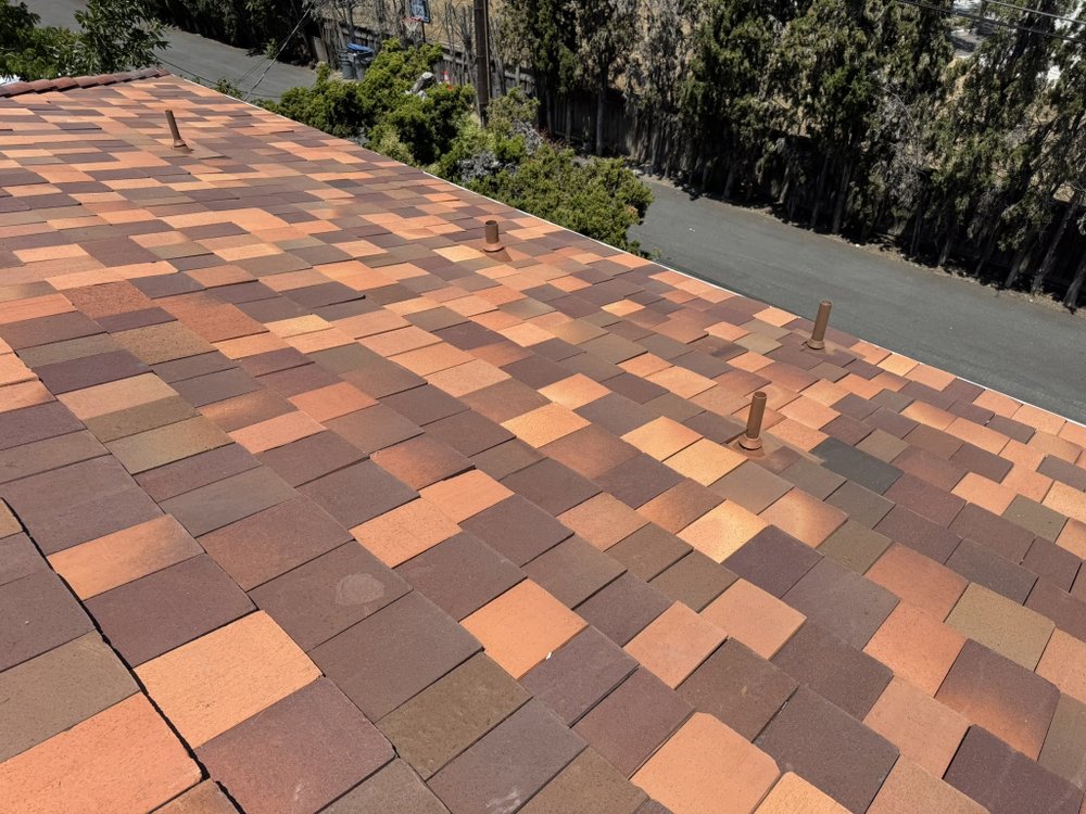 Slide of E & E Roofing