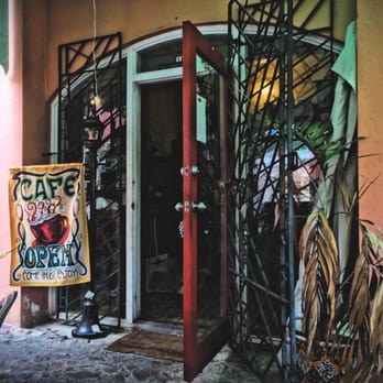 Frescos Kitchen & Pub House - Entrance to where you order your meal - Cafes Near Me - Christiansted, Virgin Islands
