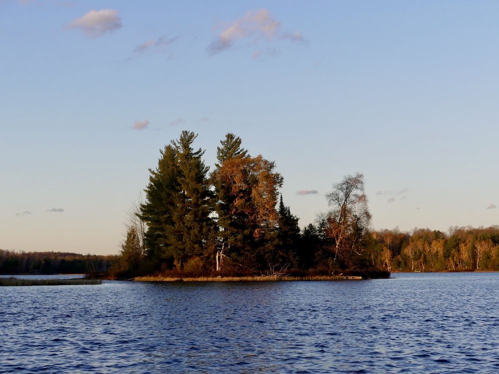 ZASTROW’S LYNX LAKE LODGE with 20 real customer photos Updated August