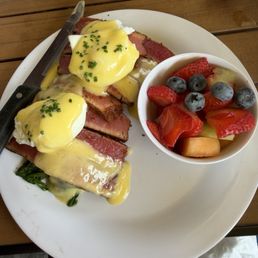 Ahi tuna on english muffin with side of fruit Ahi tuna on english muffin with side of fruit