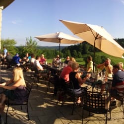 Patio overlook the back 9~