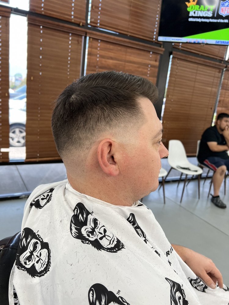 The Barber House Logo