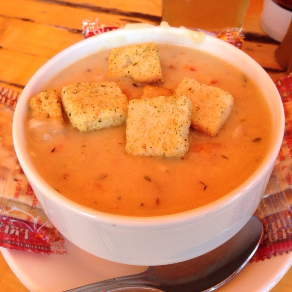 Seafood chowder in a tiny 5cm bowl, probably the best bet though food-wise. Seafood chowder in a tiny 5cm bowl, probably the best bet though food-wise.