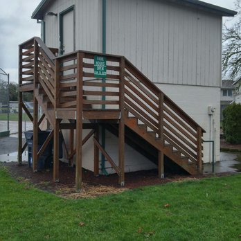 Dierickx Field - Concession Stand and Announcer Booth. - Baseball Fields Near Me - Gladstone, Oregon Dierickx Field - Concession Stand and Announcer Booth. - Baseball Fields Near Me - Gladstone, Oregon