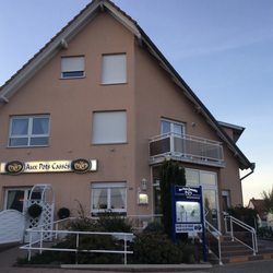 restaurant aux pots cassés - Front of restaurant