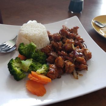 Thai Jasmine Cuisine - General Tso chicken!! - Thai Near Me - Pasadena, Texas