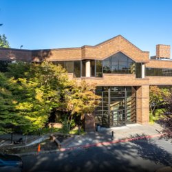 Peak Sports & Spine - Peak Sports and Spine Factoria new location