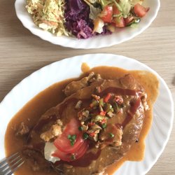 Restauracja Zachęta Ciepła Jadwiga - Specjalnosc zakladu - placki ziemniaczane z gulaszem po "wegiersku"