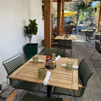 The Duchess - Seats under pergola - American Near Me - Pleasanton, California The Duchess - Seats under pergola - American Near Me - Pleasanton, California