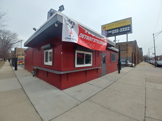 Lola’s Coney Island by null