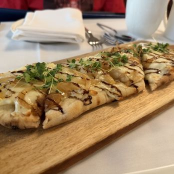 Jula’s on the Potomac - Garden Flatbread - Breakfast & Brunch Near Me - Alexandria, Virginia Jula’s on the Potomac - Garden Flatbread - Breakfast & Brunch Near Me - Alexandria, Virginia