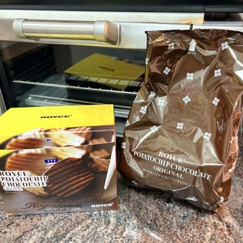 ROYCE Chocolate - My Mother's Day weekend treat. I'm sharing with my daughter.05/08/26 - Desserts Near Me - Boston, Massachusetts