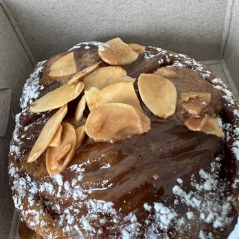 Le Conciliabule Lab - Pear and almond tart - Bakeries Near Me - Toronto, Ontario