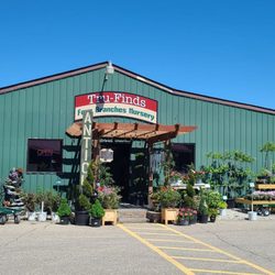 Tru Finds Four Branches Nursey - Entrance to Tru-Finds Nursey. These folks are super nice.