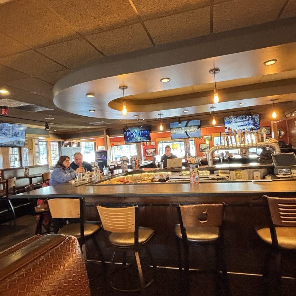 Applebee's Grill + Bar - Sports Bars Near Me - Commerce Township, Michigan
