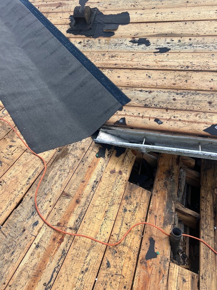 Slide of Georgia Roofing & Gutters