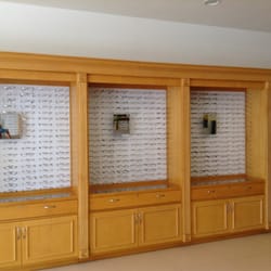 Yee Tommy OD - Wide selection of glasses