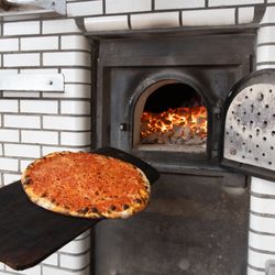 Frank Pepe Pizzeria Napoletana - Original Tomato