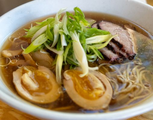 Susuru Ramen by null