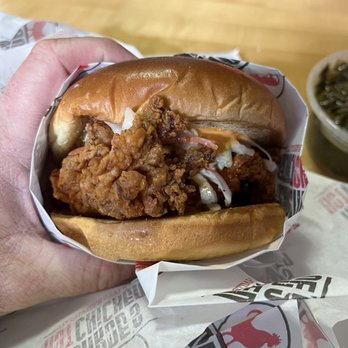 Monroe's Hot Chicken - Medium spice chicken sandwich no pickles with slaw. - Chicken Shop Near Me - Phoenix, Arizona