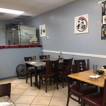 Fatman Kitchen - Inside there's plenty of space - Chinese Near Me - Tucson, Arizona